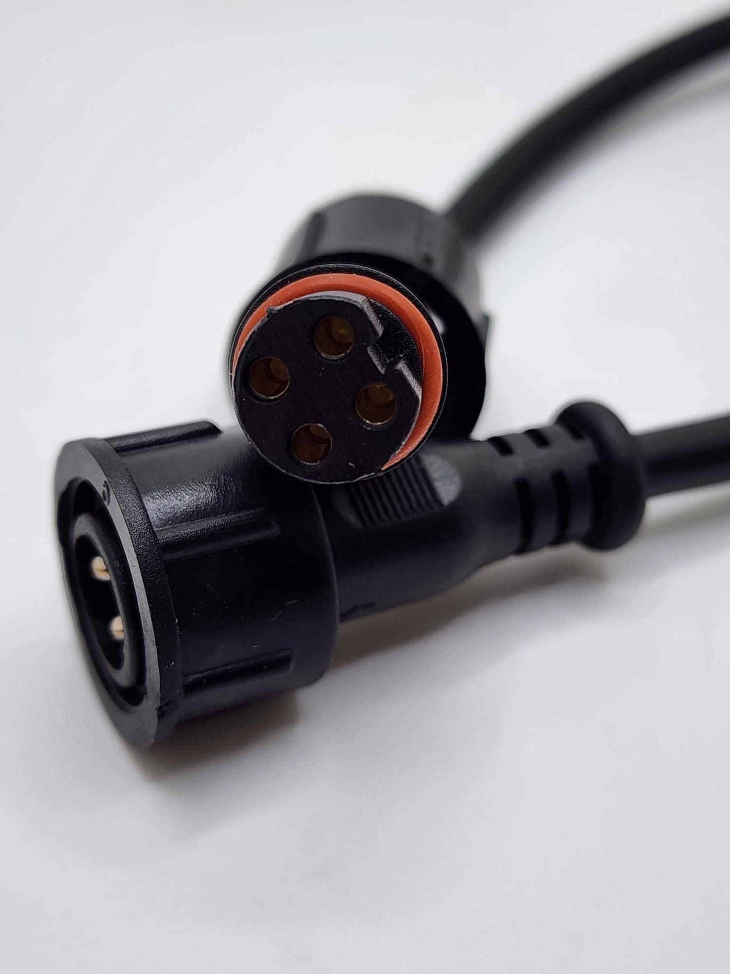 Exchanger 4-Pin GS8208