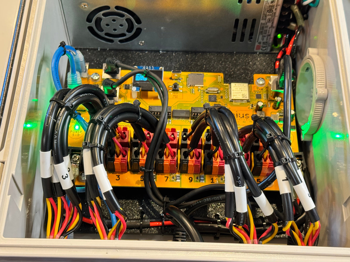 ConnectGenie 4 Port Bulkhead Connector